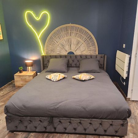 Loveroom 波城 外观 照片