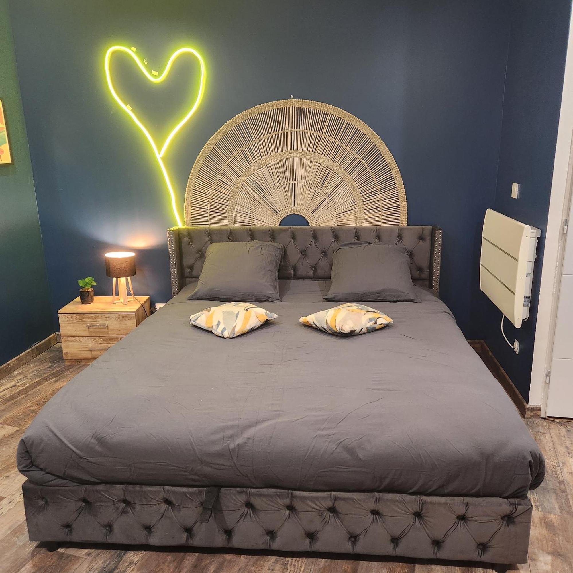 Loveroom 波城 外观 照片